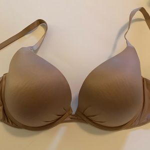 Victoria Secrets push-up bra